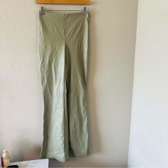 Aritzia Wilfred Roma High-waisted flared Vegan Leather Pant Bitter Sage Sz 4 - Picture 6 of 12